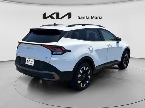 Glacial White Pearl 2023 Kia Sportage X-Line