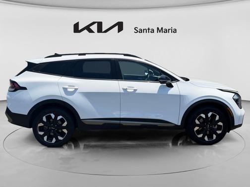 Glacial White Pearl 2023 Kia Sportage X-Line