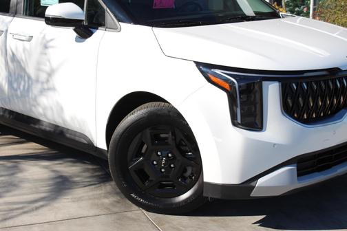 2025 Kia Carnival LXS