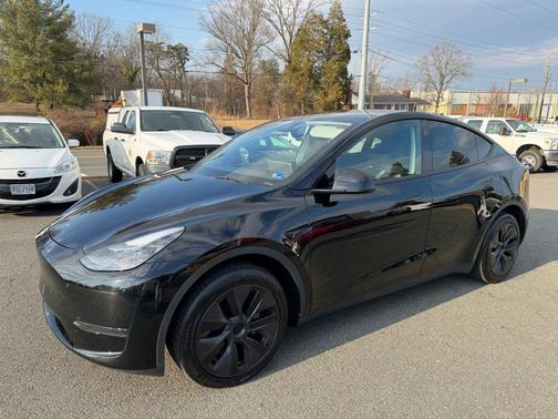 2025 Tesla Model Y Long Range Dual Motor Rear-Wheel Drive