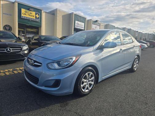 2014 Hyundai Accent SE