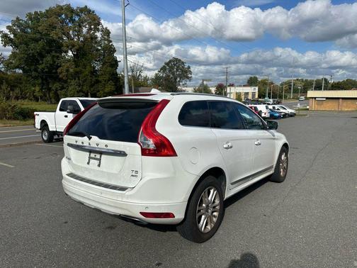 2016 Volvo XC60 T5 Premier
