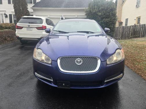 2010 Jaguar XF Premium Luxury