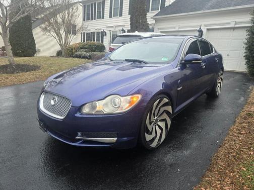 2010 Jaguar XF Premium Luxury