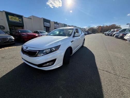 2011 Kia Optima SX