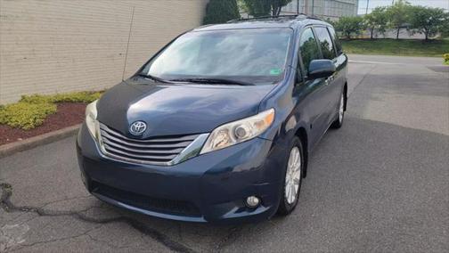 2012 Toyota Sienna XLE