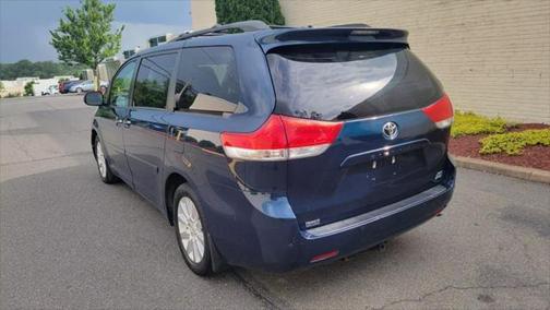 2012 Toyota Sienna XLE