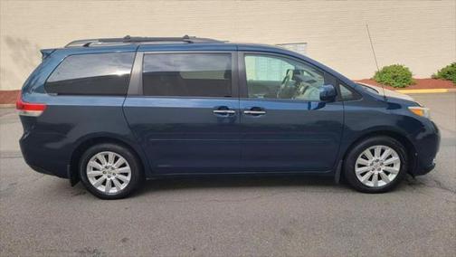 2012 Toyota Sienna XLE