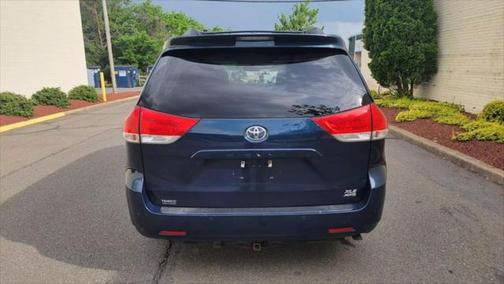 2012 Toyota Sienna XLE