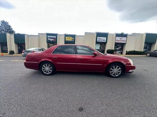 2008 Cadillac DTS Base