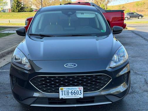 Stone Blue Metallic 2022 Ford Escape SE