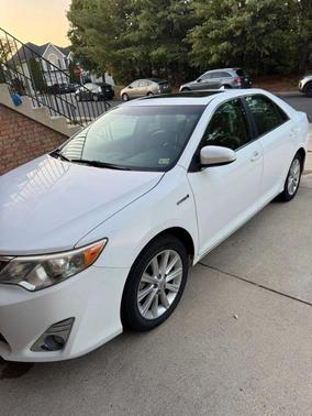 2012 Toyota Camry Hybrid XLE