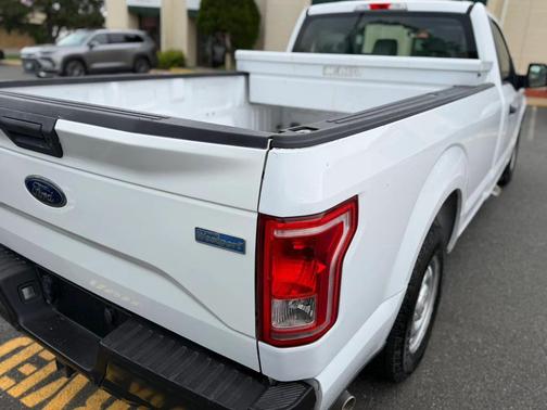 Oxford White 2017 Ford F-150 XL