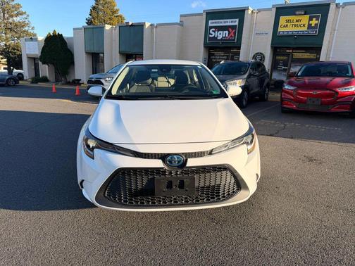 2022 Toyota Corolla Hybrid SE