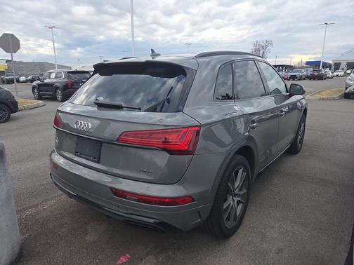 2025 Audi Q5 45 S line quattro Premium