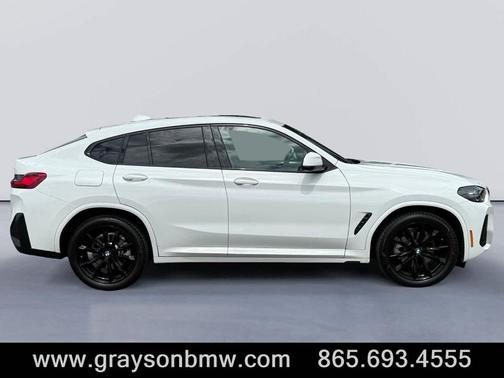 2023 BMW X4 xDrive30i
