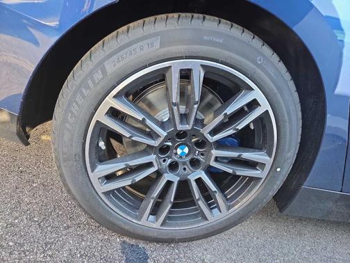 2026 BMW 530 i xDrive