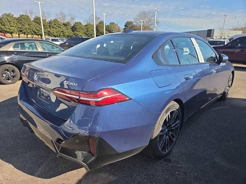 2026 BMW 530 i xDrive