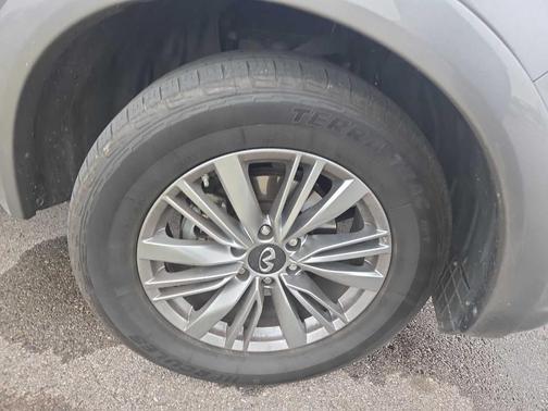 2021 INFINITI QX80 Luxe