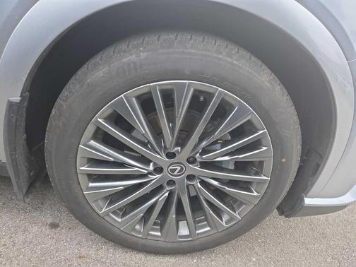 2025 Lexus RX 450h+ Luxury