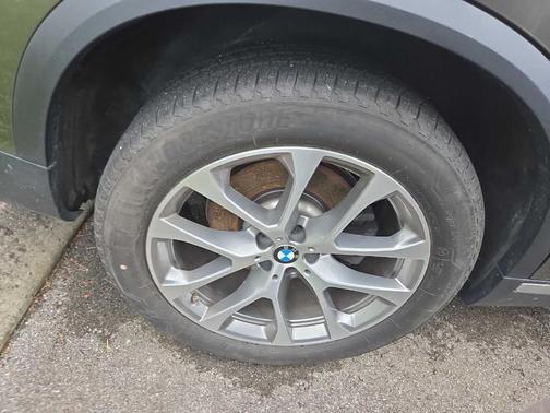 Green 2026 BMW X5 xDrive40i