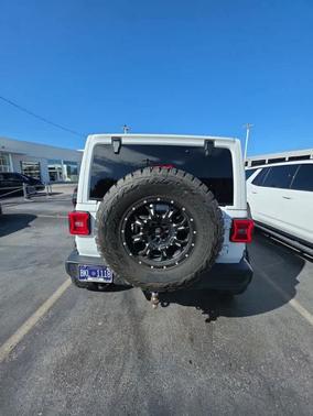 2020 Jeep Wrangler Unlimited Sahara Altitude