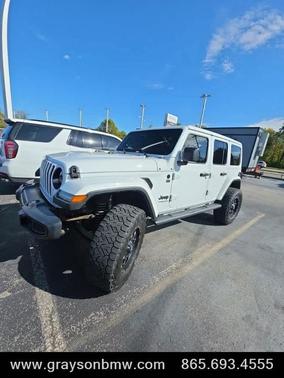 2020 Jeep Wrangler Unlimited Sahara Altitude