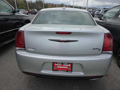 2023 Chrysler 300 S