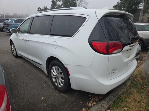 2019 Chrysler Pacifica Touring-L