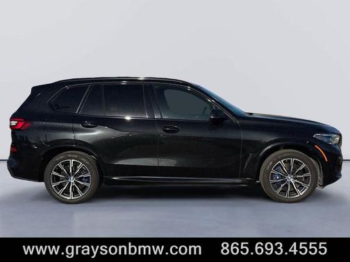 2022 BMW X5 M50i
