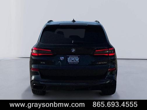 2022 BMW X5 M50i