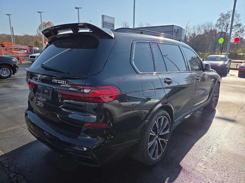 2021 BMW X7 M50i