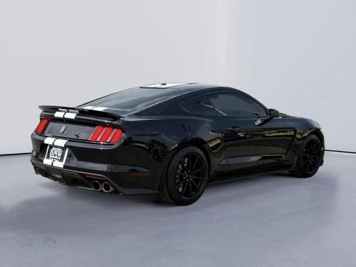 2017 Ford Shelby GT350 Base