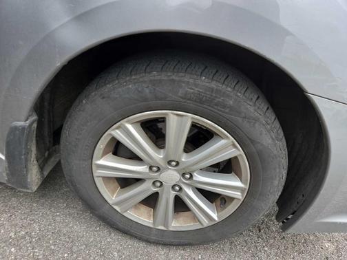 2011 Subaru Legacy 2.5i Premium