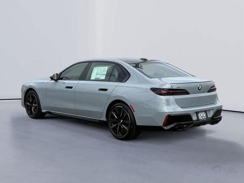 2025 BMW 760 760i xDrive