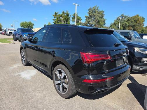 2022 Audi Q5 45 S line Prestige