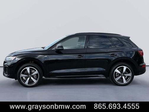 2022 Audi Q5 45 S line Prestige