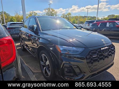 2022 Audi Q5 45 S line Prestige