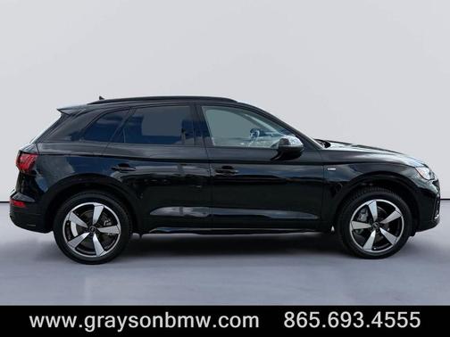 2022 Audi Q5 45 S line Prestige