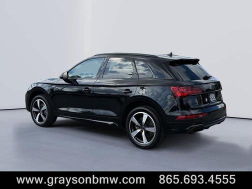 2022 Audi Q5 45 S line Prestige
