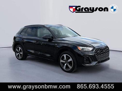 2022 Audi Q5 45 S line Prestige