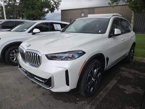 Mineral White 2026 BMW X5 xDrive40i