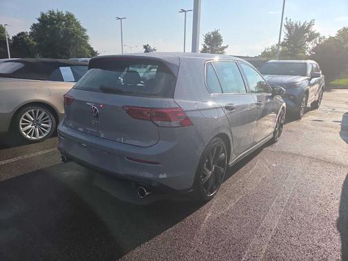2023 Volkswagen Golf GTI 2.0T SE