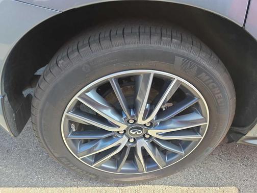 2018 INFINITI QX60 Base