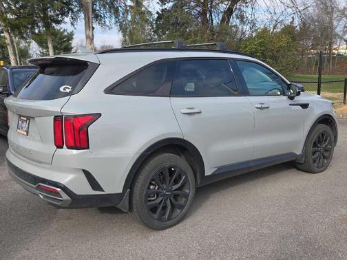 2022 Kia Sorento SX