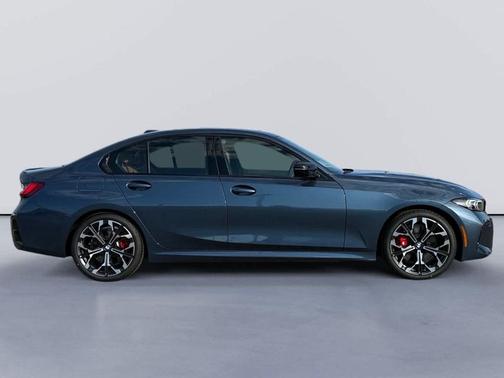 2025 BMW 330 i xDrive