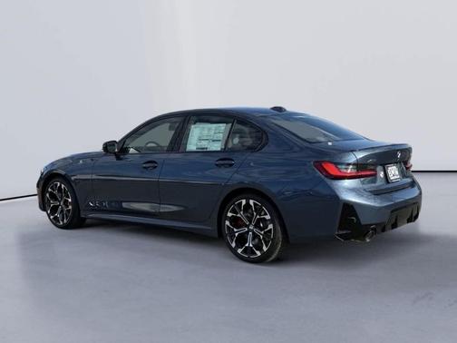 2025 BMW 330 i xDrive