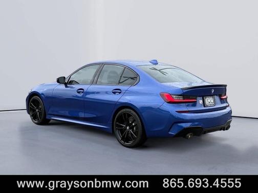 2022 BMW 330 i xDrive