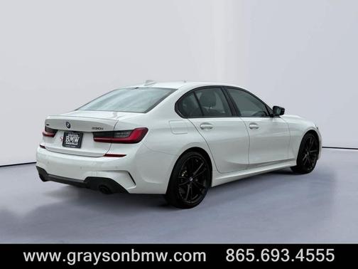 2022 BMW 330 i xDrive