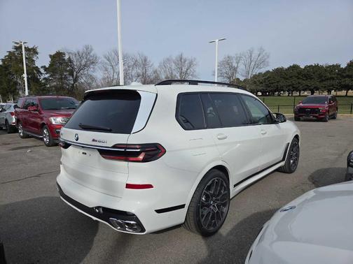 2026 BMW X7 M60i